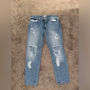 FOREVER 21 LOW RISE DISTRESSED JEANS